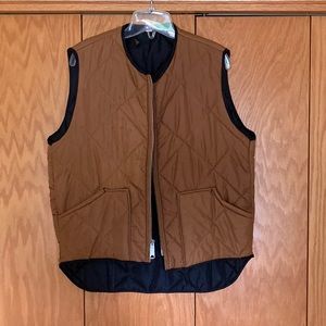 Womens quilted vest. Outdoor-Western?
